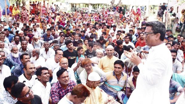 ‘আ.লীগ নেতা এমপি মন্ত্রীর ওপর অভিমান করে দেশকে ধ্বংস করবেন না’